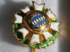 Ehrenzeichen des Bayerischen Ministerpräsidenten für Verdienste von im Ehrenamt tätigen Frauen und Männern